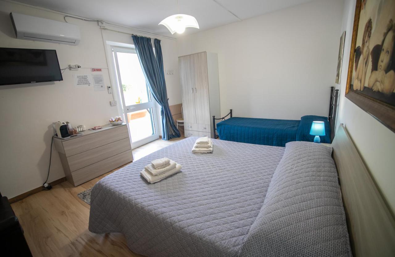 Royal Rooms Terracina Eksteriør bilde